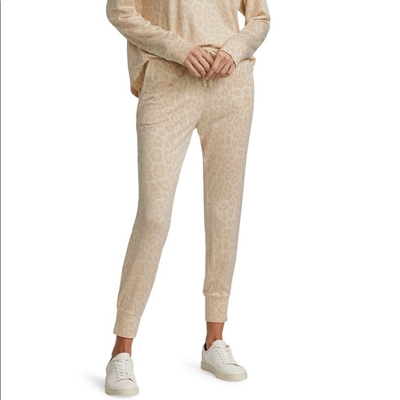 NWT SPLENDID Super Soft Leopard Joggers Oatmeal - Picture 3 of 8
